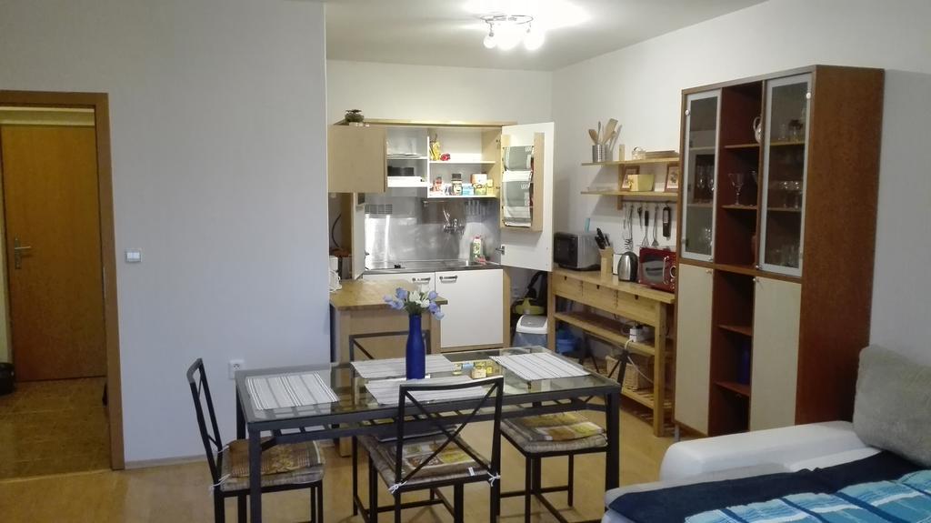 Apartment Mojmirova Prága Kültér fotó